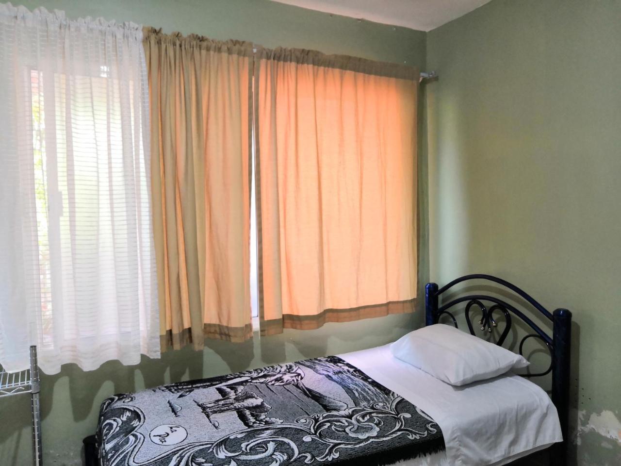 Hostal Maple Queretaro Exterior photo