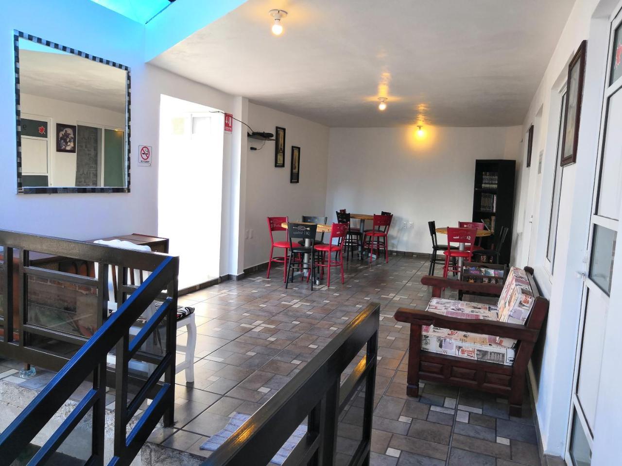 Hostal Maple Queretaro Exterior photo